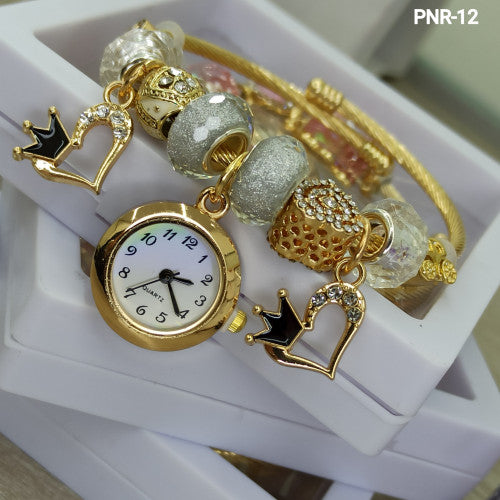 PNR  RELOJ PULSERA TIPO PANDORA DORADO