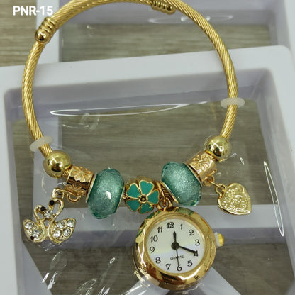 PNR  RELOJ PULSERA TIPO PANDORA DORADO